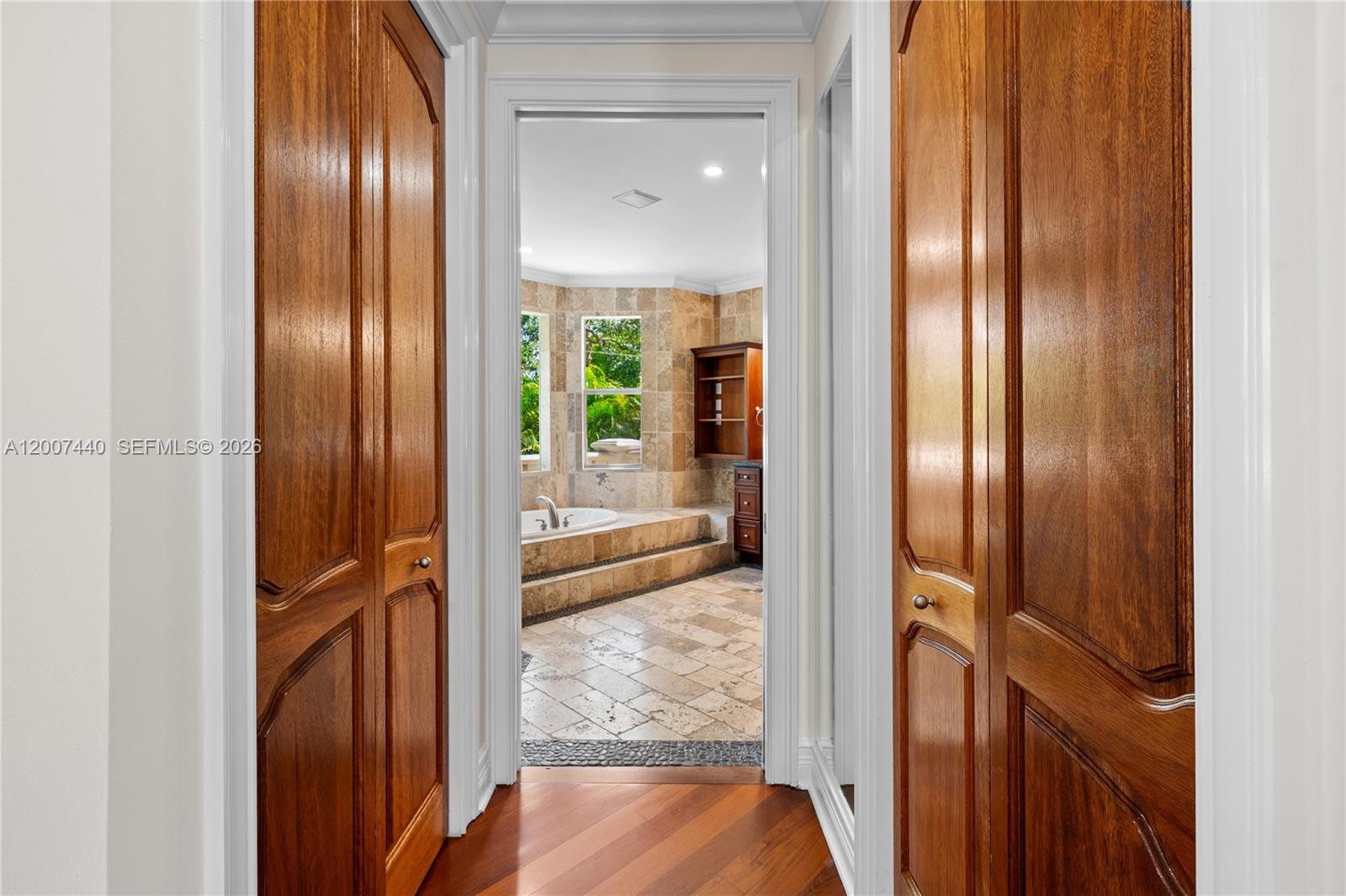 4065 Battersea Rd Miami, FL 33133