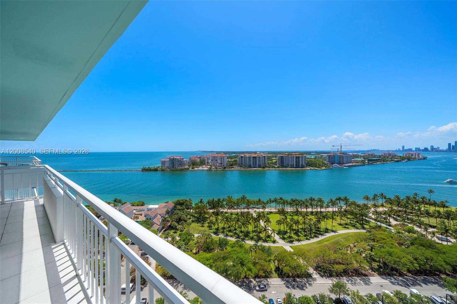 400 S Pointe Dr #2101 Miami Beach, FL 33139