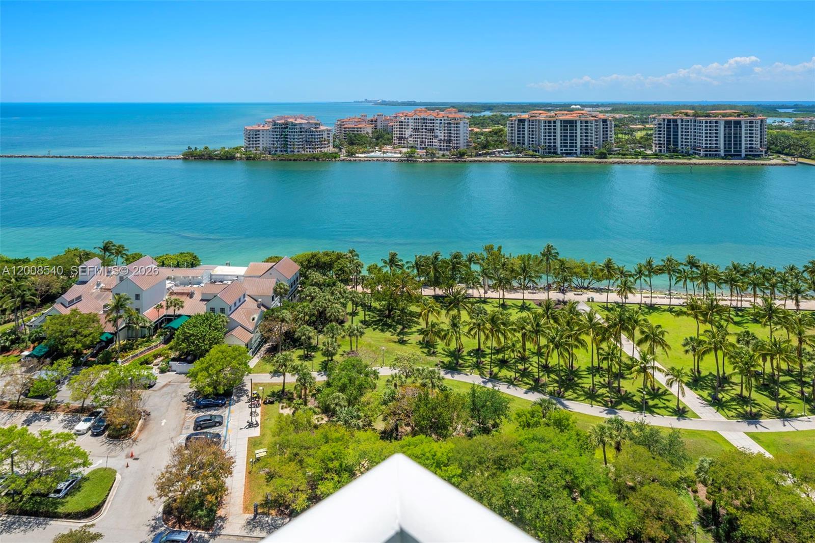 400 S Pointe Dr #2101 Miami Beach, FL 33139