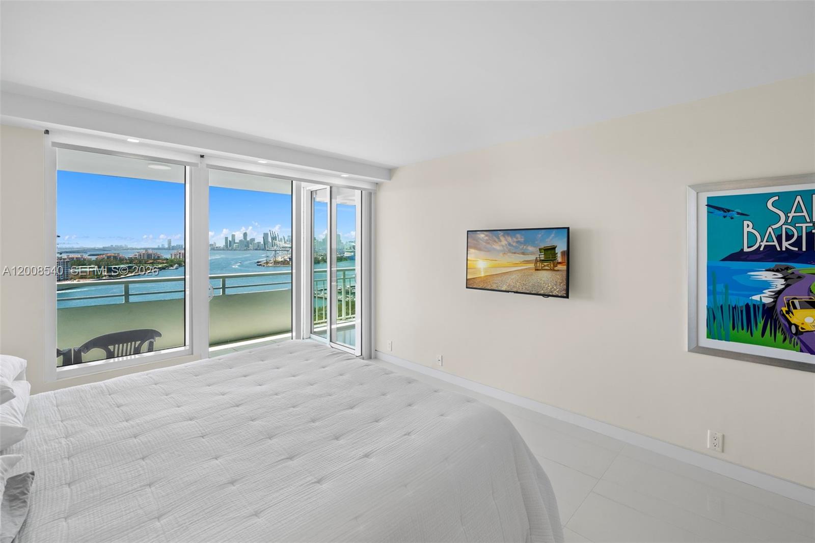 400 S Pointe Dr #2101 Miami Beach, FL 33139