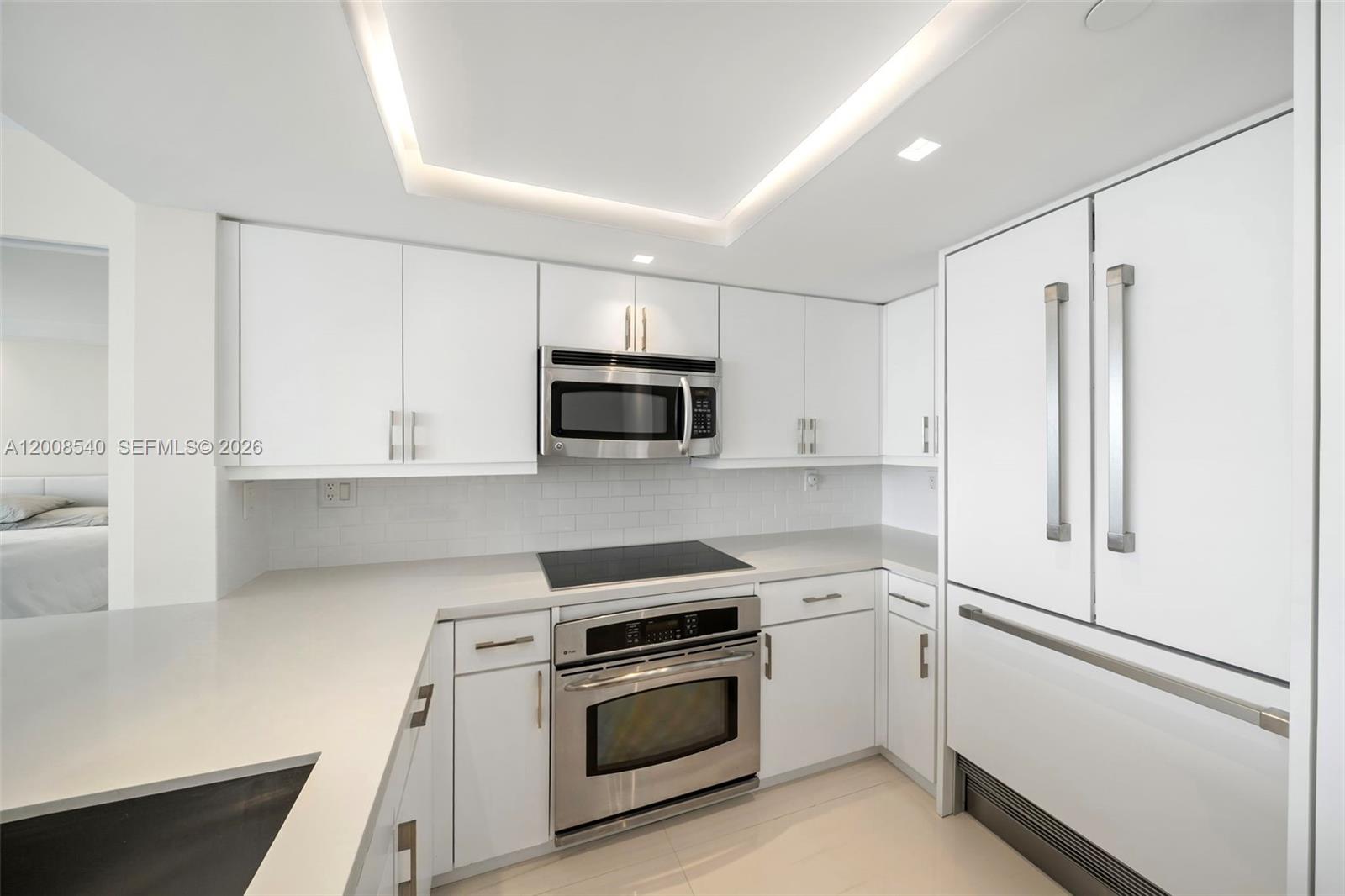 400 S Pointe Dr #2101 Miami Beach, FL 33139