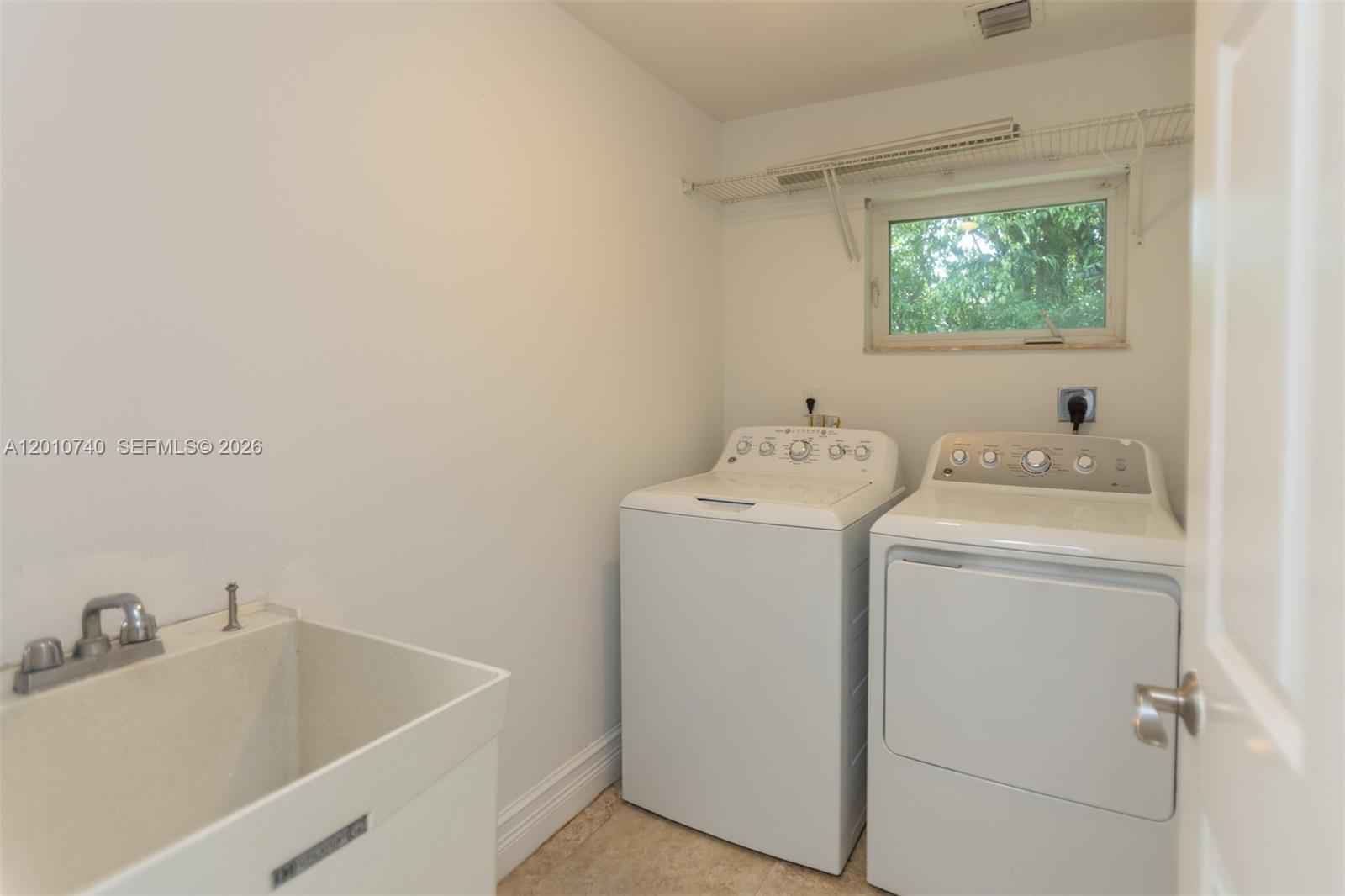 425 N Shore Dr Miami Beach, FL 33141