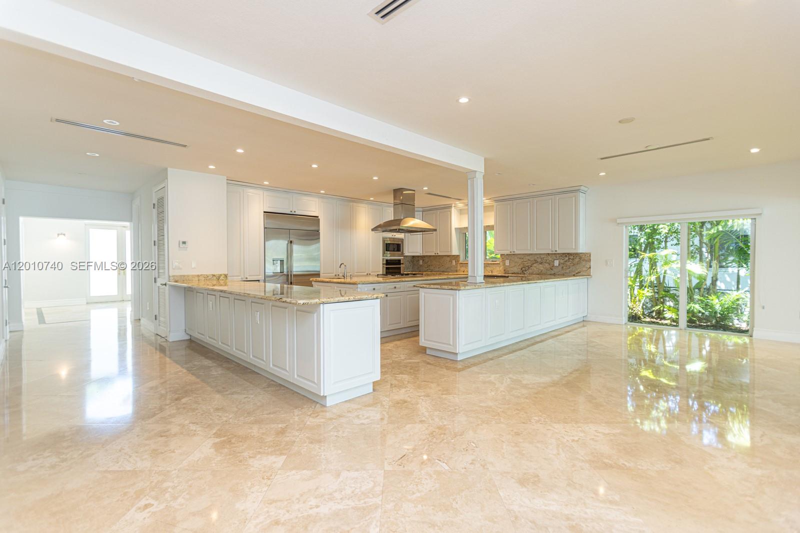 425 N Shore Dr Miami Beach, FL 33141
