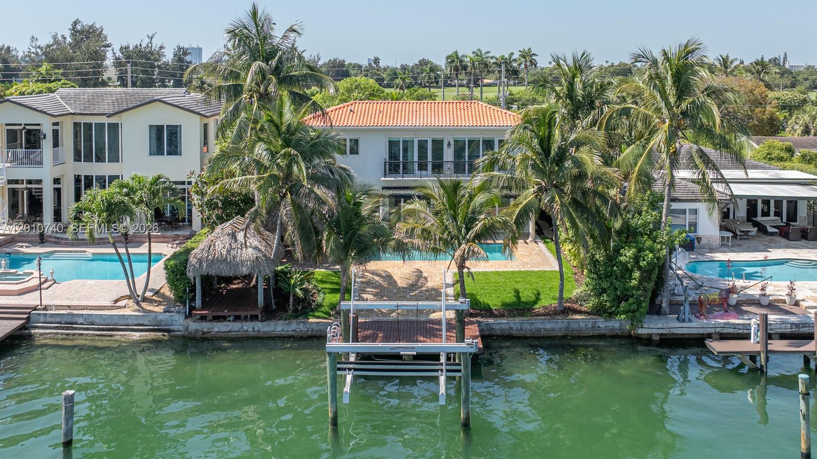 425 N Shore Dr Miami Beach, FL 33141