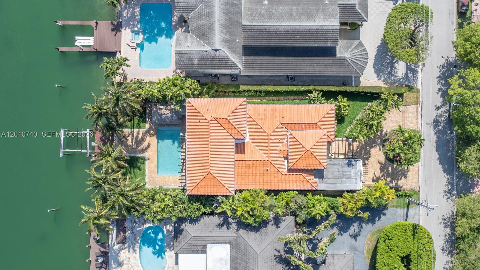 425 N Shore Dr Miami Beach, FL 33141