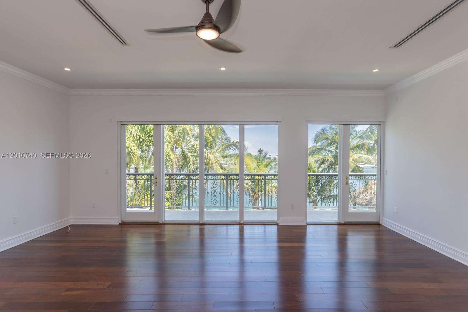 425 N Shore Dr Miami Beach, FL 33141