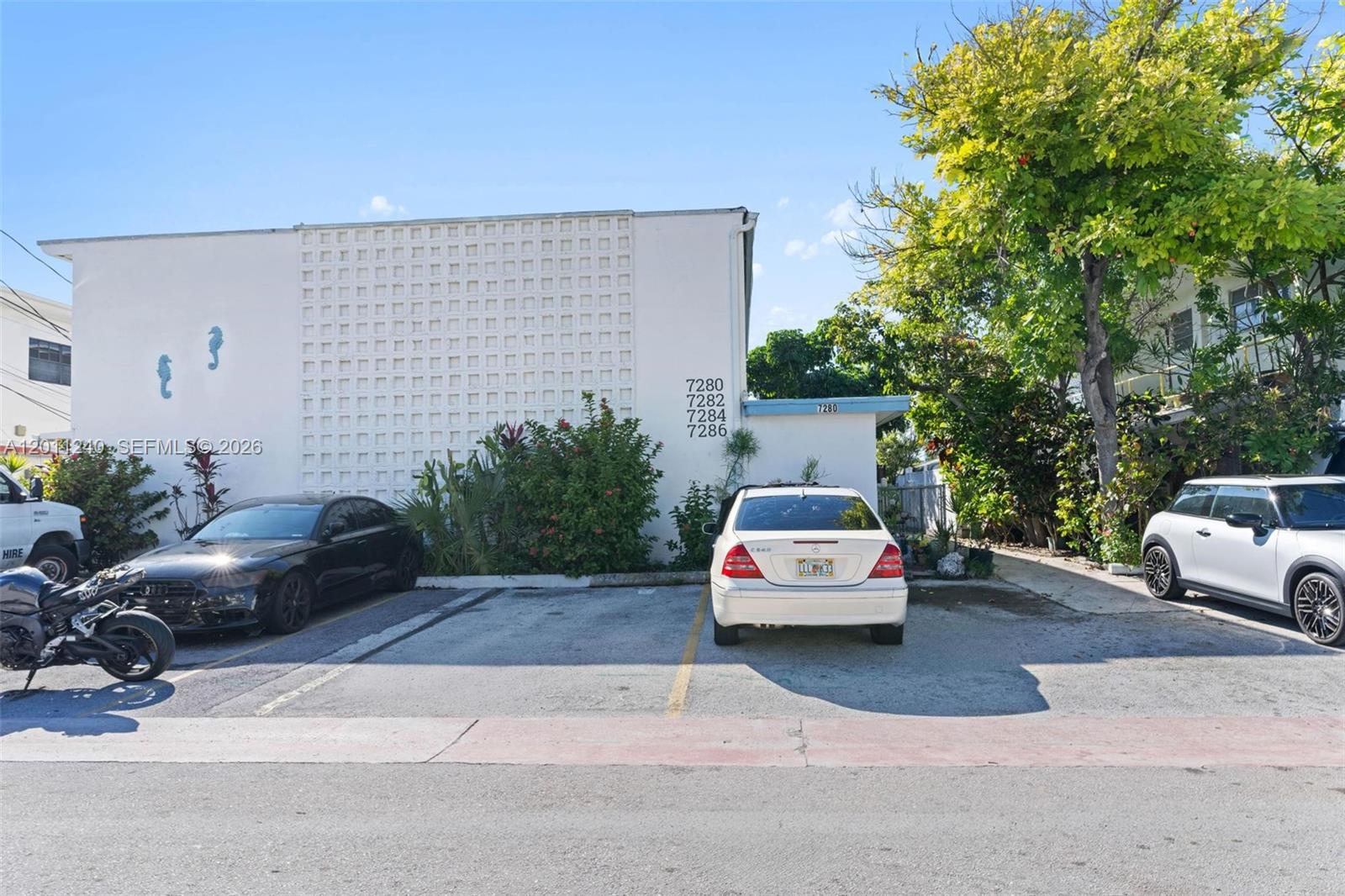 7286 Gary Ave Miami Beach, FL 33141