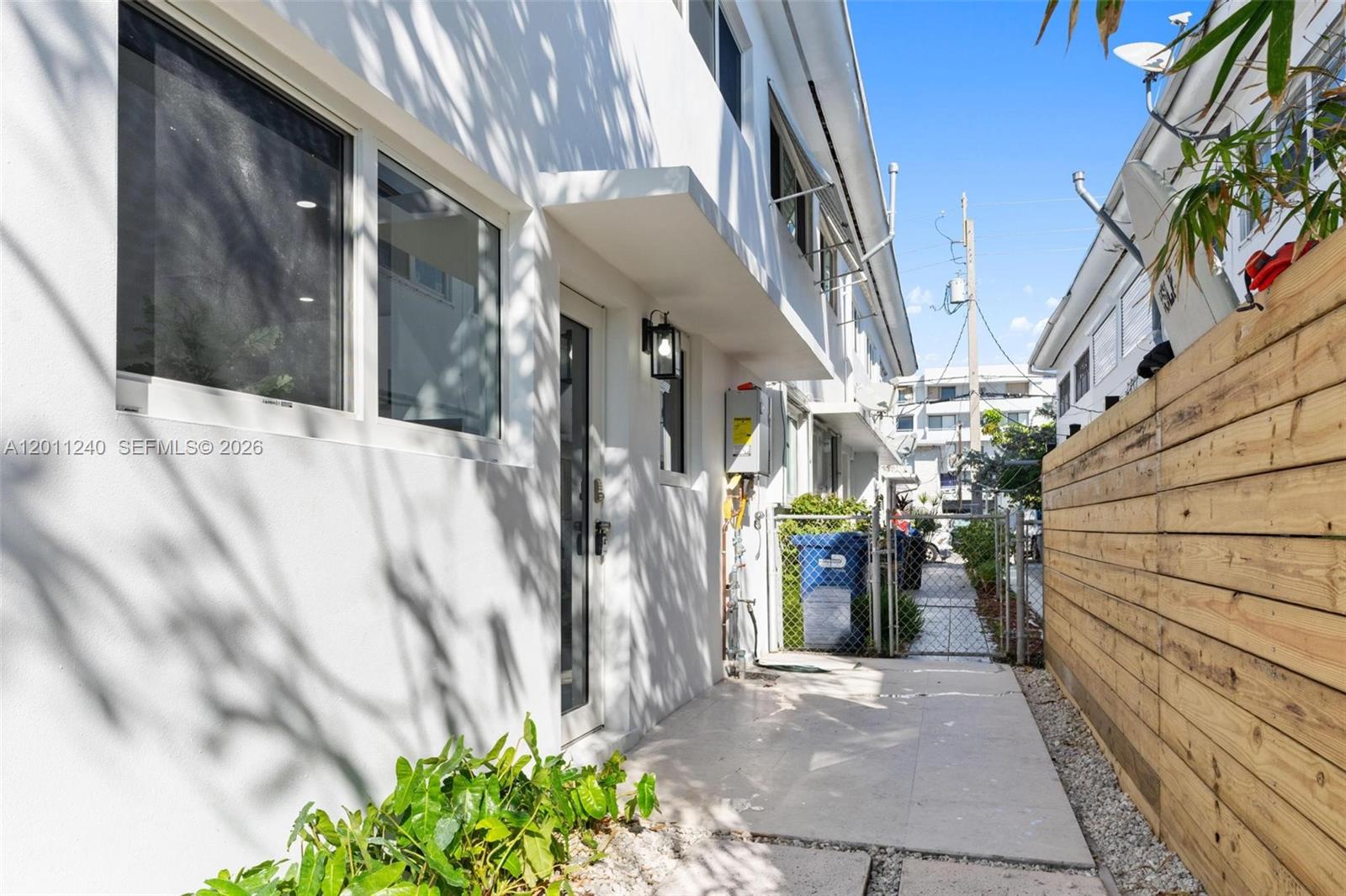 7286 Gary Ave Miami Beach, FL 33141