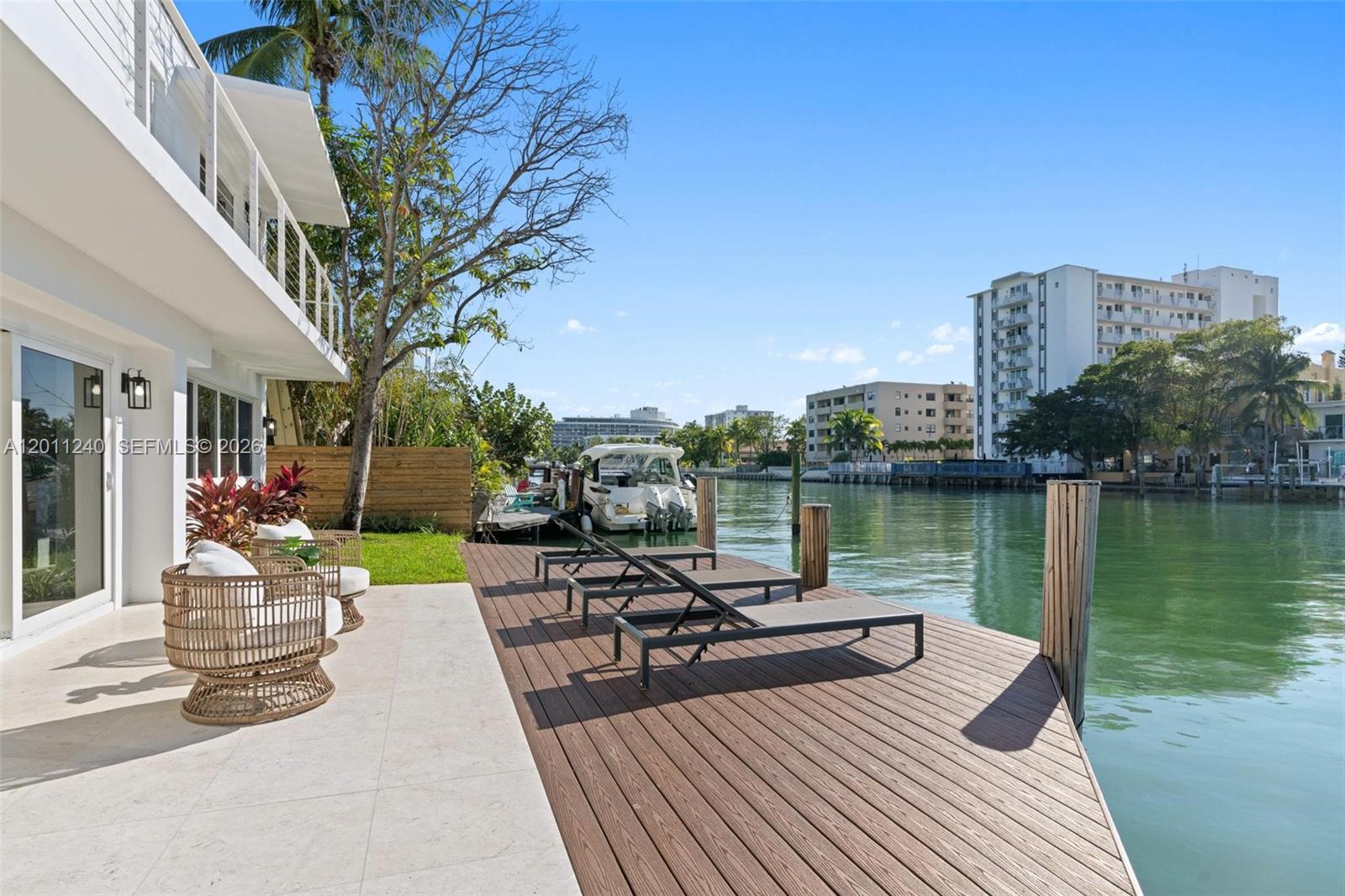 7286 Gary Ave Miami Beach, FL 33141