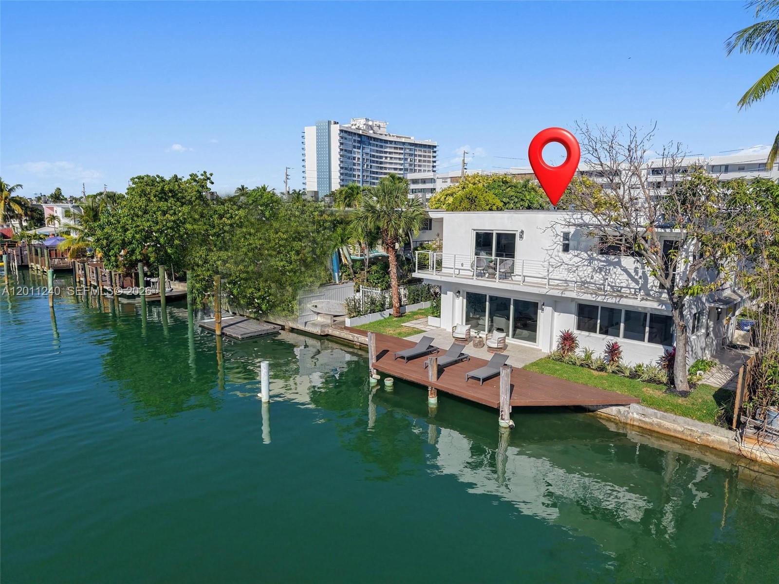 7286 Gary Ave Miami Beach, FL 33141