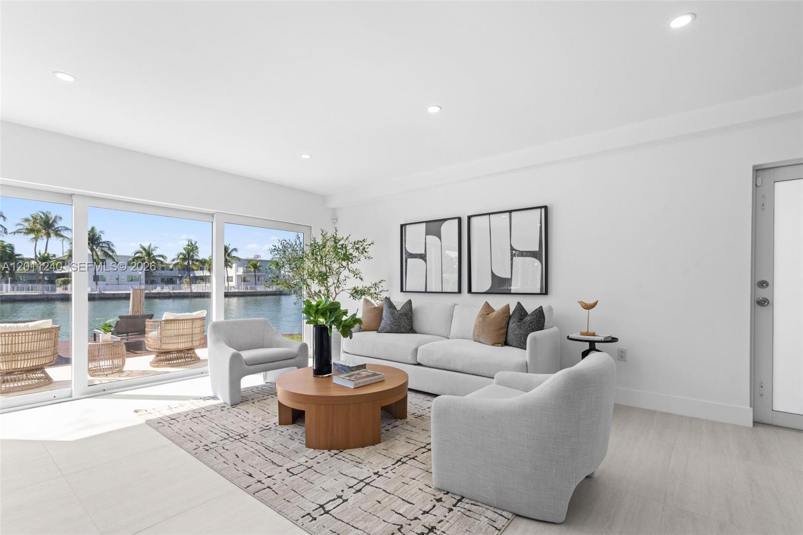 7286 Gary Ave Miami Beach, FL 33141