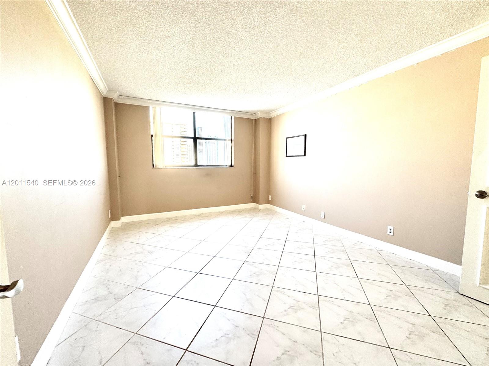 image Winston Towers 70025