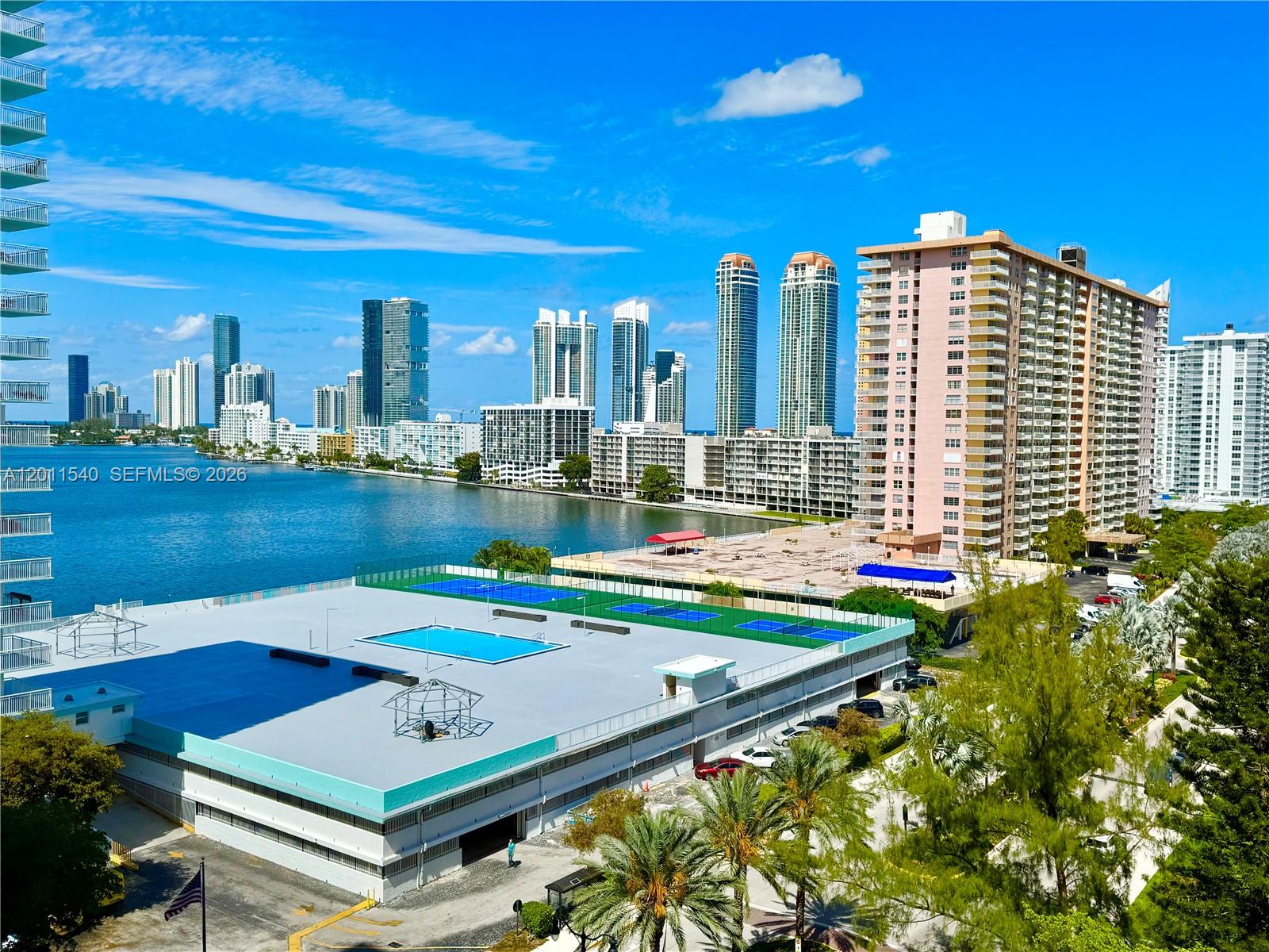 image Winston Towers 7006