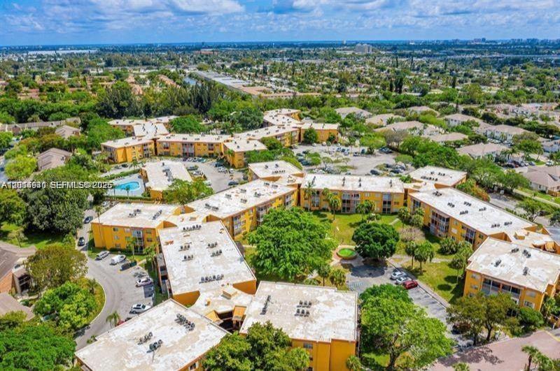 4334 NW 9th Ave #7-2F