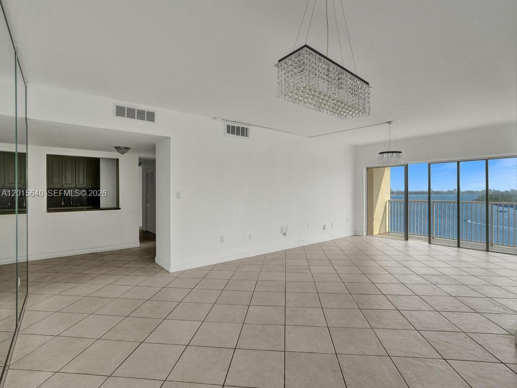300 Bayview Dr #906 Sunny Isles Beach, FL 33160