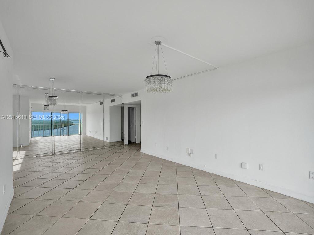 300 Bayview Dr #906 Sunny Isles Beach, FL 33160