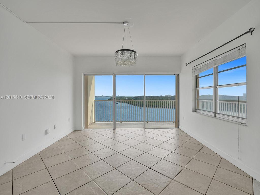 300 Bayview Dr #906 Sunny Isles Beach, FL 33160