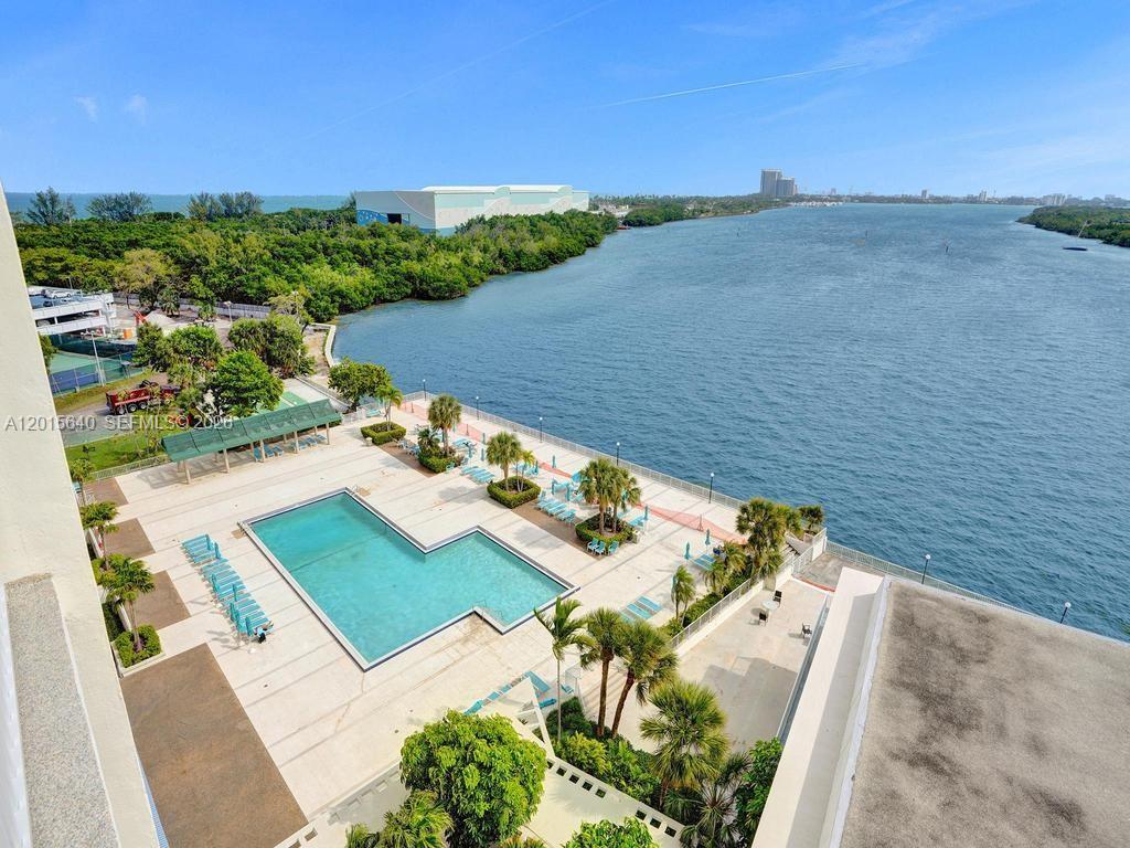 300 Bayview Dr #906 Sunny Isles Beach, FL 33160