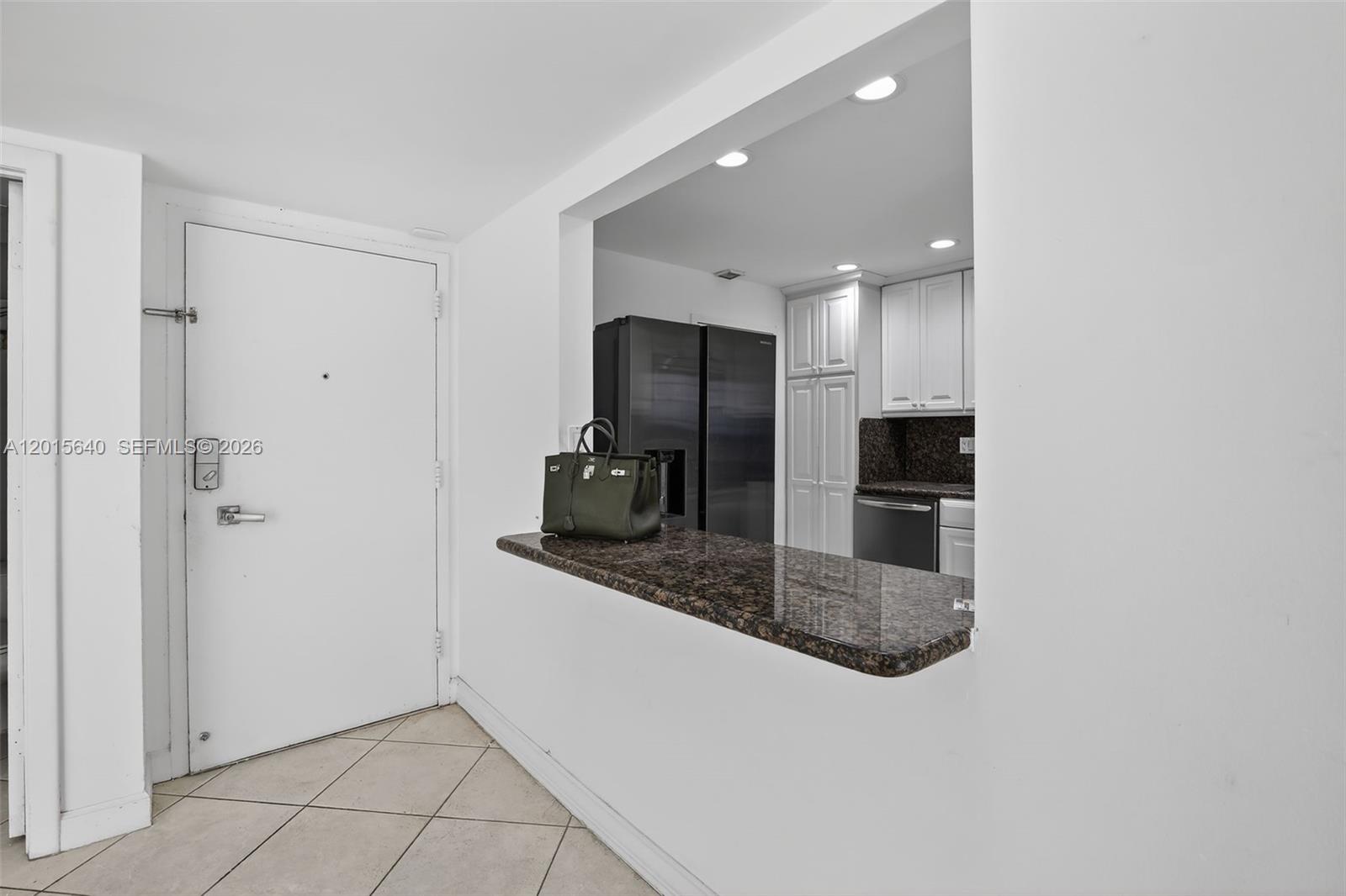 300 Bayview Dr #906 Sunny Isles Beach, FL 33160