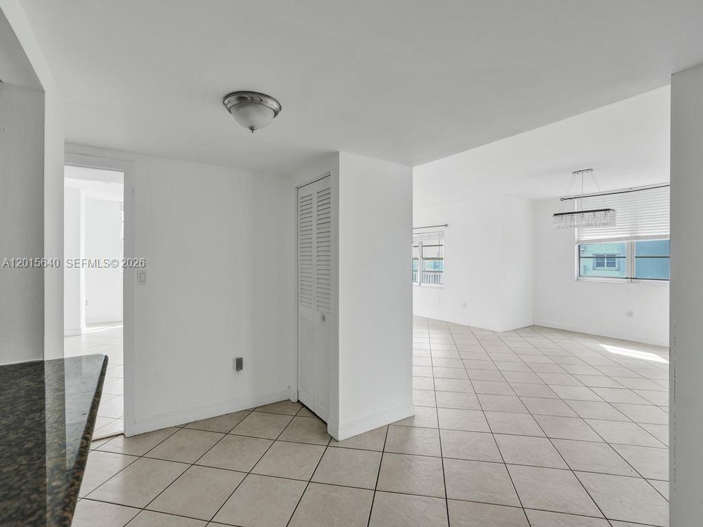 300 Bayview Dr #906 Sunny Isles Beach, FL 33160
