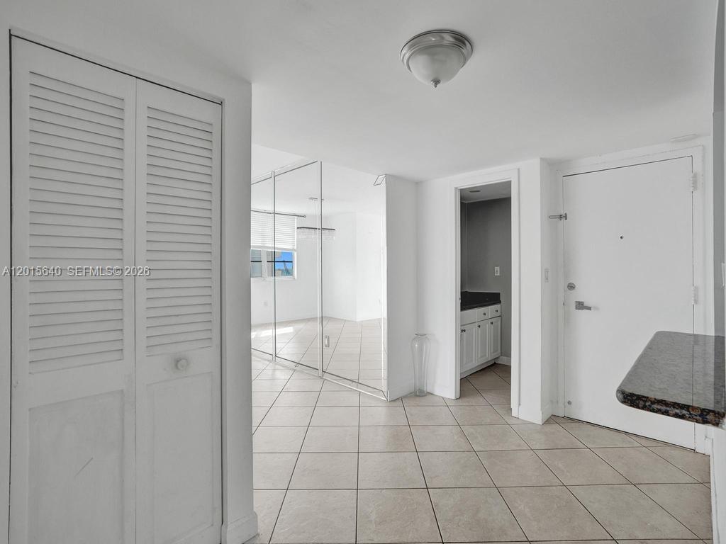 300 Bayview Dr #906 Sunny Isles Beach, FL 33160