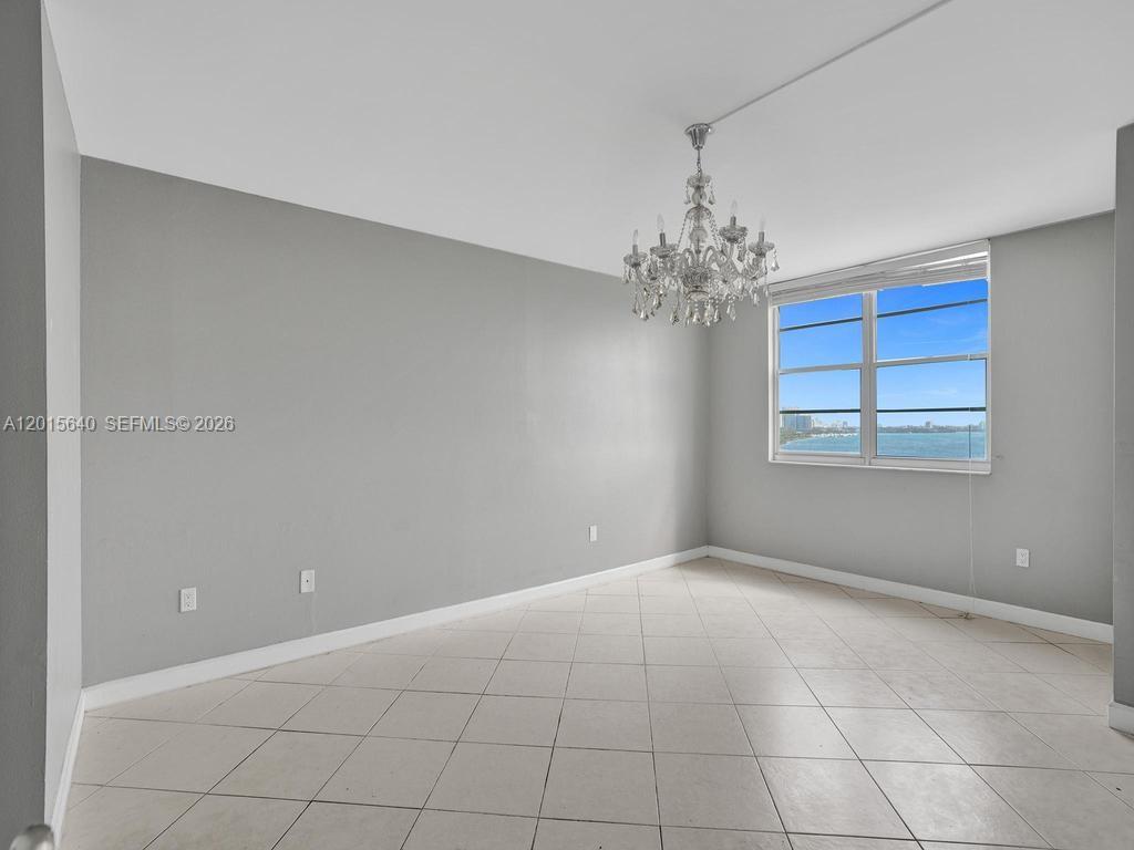 300 Bayview Dr #906 Sunny Isles Beach, FL 33160