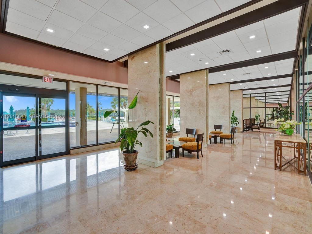 300 Bayview Dr #906 Sunny Isles Beach, FL 33160