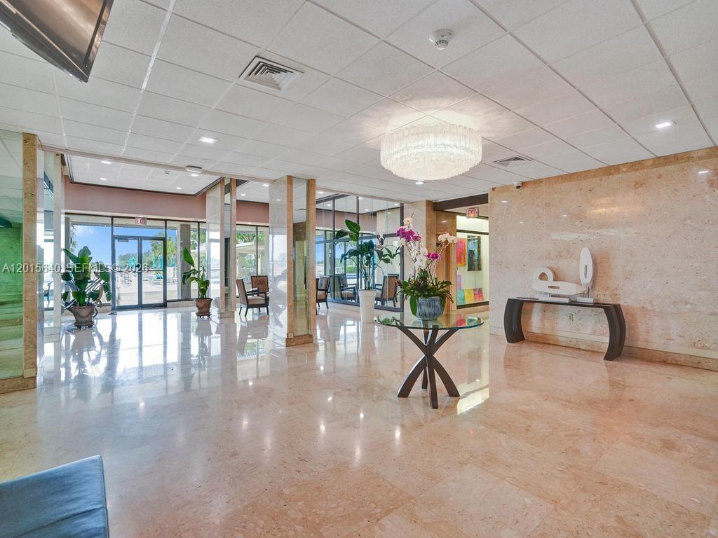 300 Bayview Dr #906 Sunny Isles Beach, FL 33160