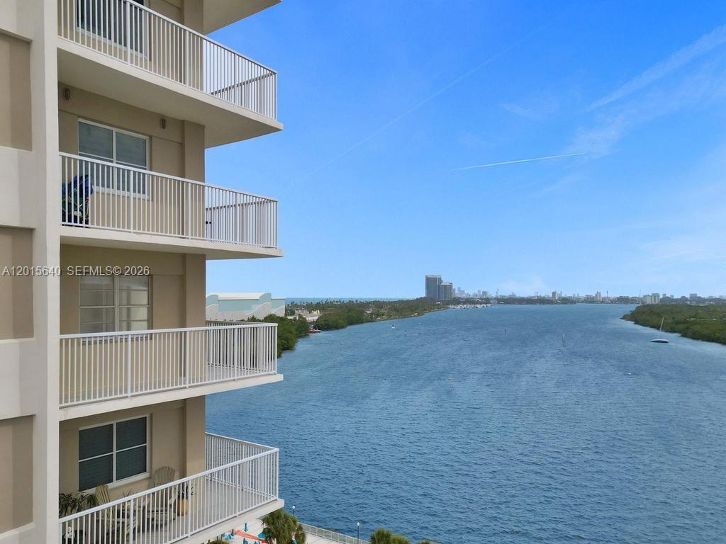 300 Bayview Dr #906 Sunny Isles Beach, FL 33160