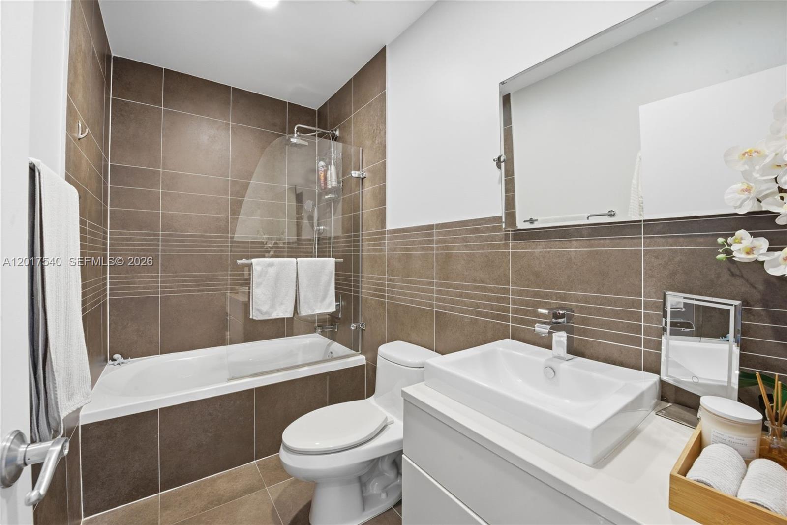 2100 Park Ave #302 Miami Beach, FL 33139