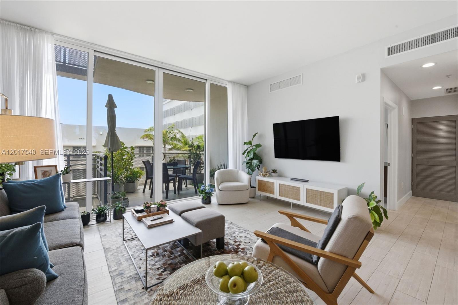 2100 Park Ave #302 Miami Beach, FL 33139