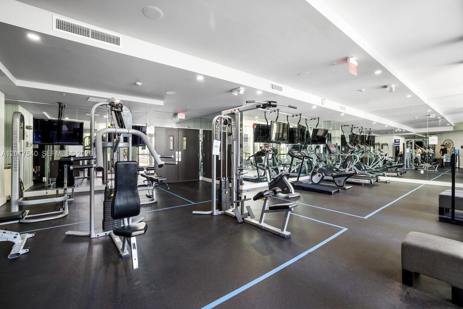 2100 Park Ave #302 Miami Beach, FL 33139