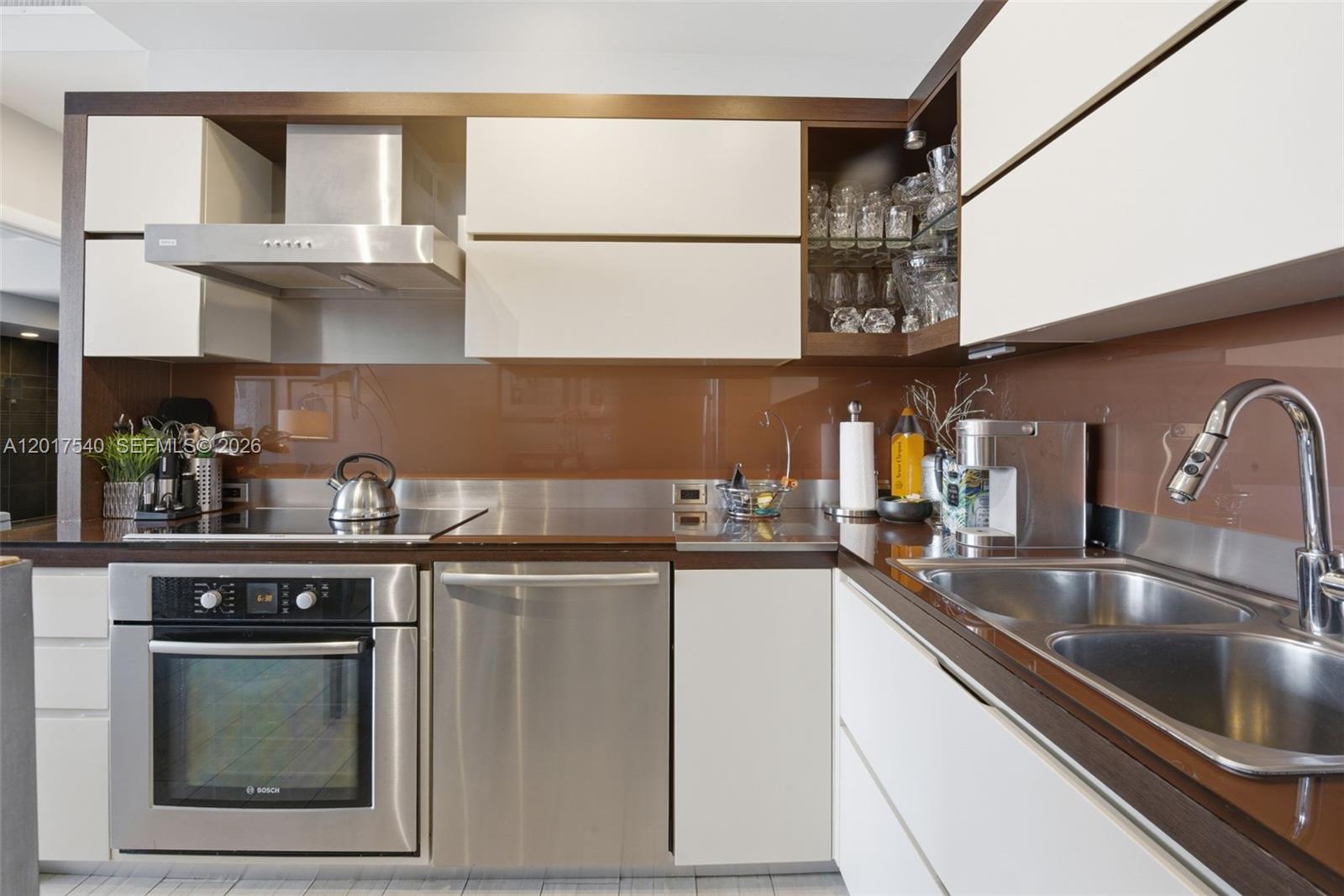 2100 Park Ave #302 Miami Beach, FL 33139