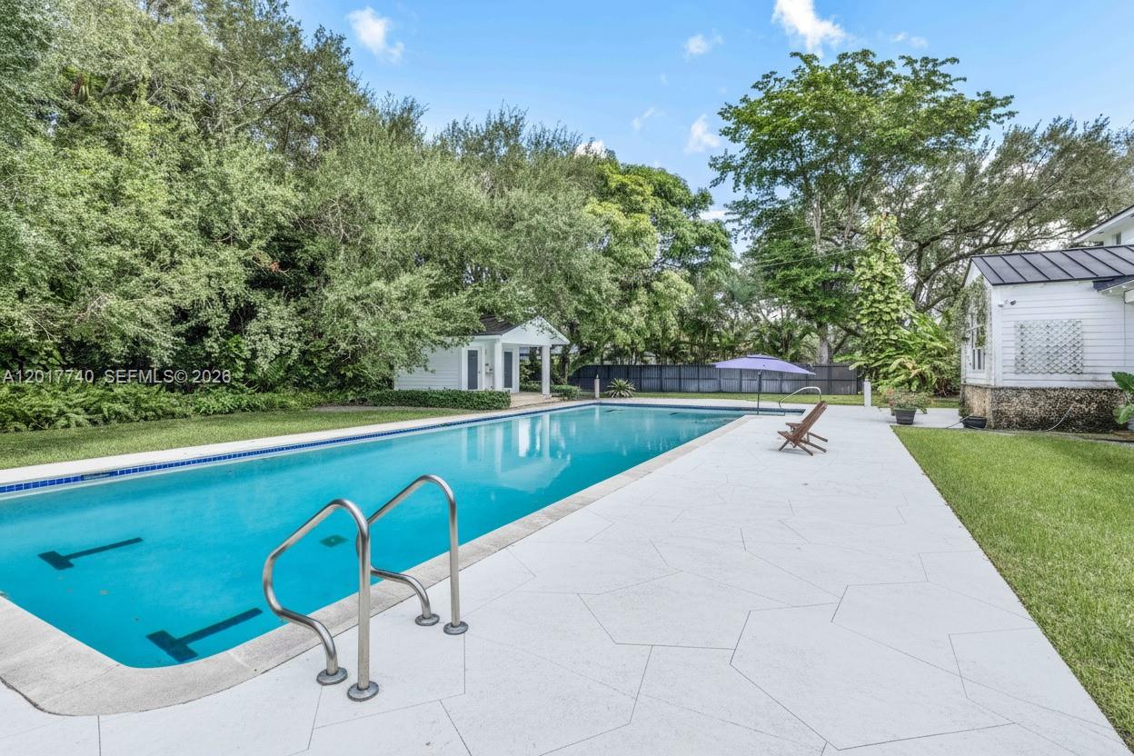 6845 SW 98th St Pinecrest, FL 33156