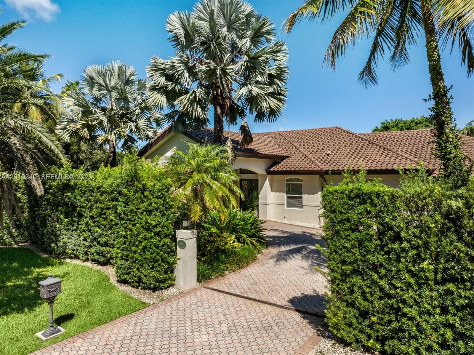 12801 Old Cutler Rd Pinecrest, FL 33156