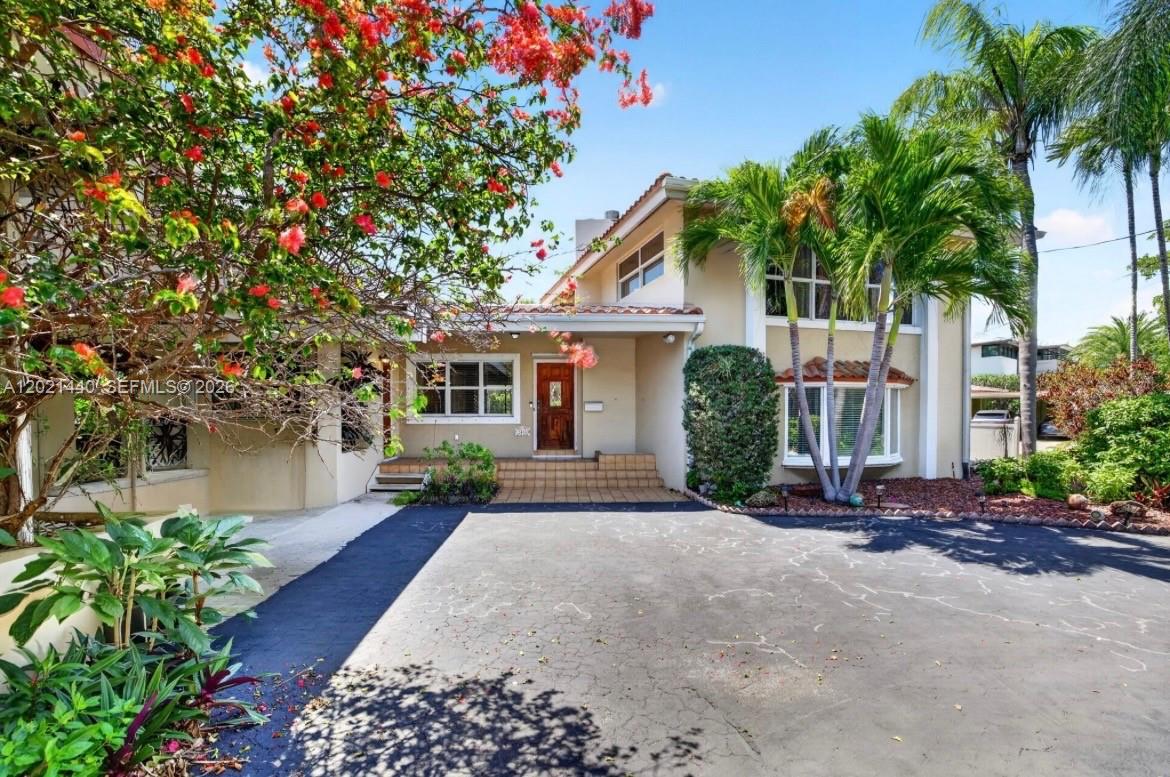 2433 Middle Riv Dr