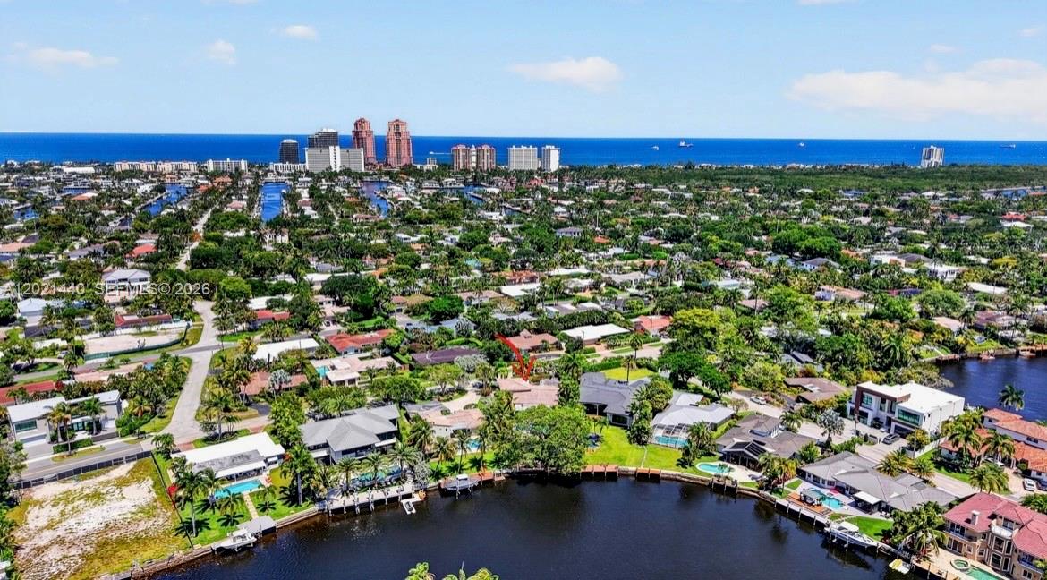 2433 Middle Riv Dr Fort Lauderdale, FL 33305
