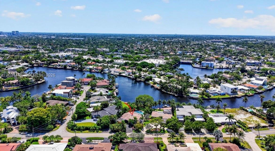 2433 Middle Riv Dr Fort Lauderdale, FL 33305