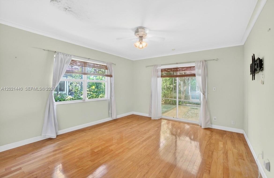 2433 Middle Riv Dr Fort Lauderdale, FL 33305