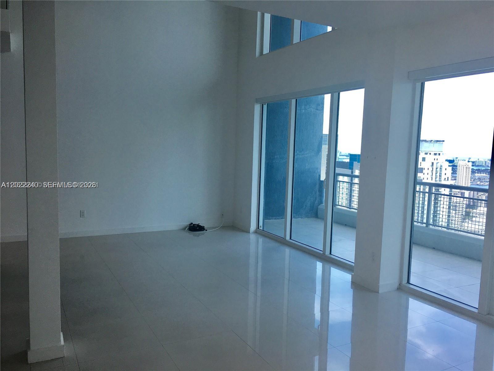 image Infinity at Brickell11