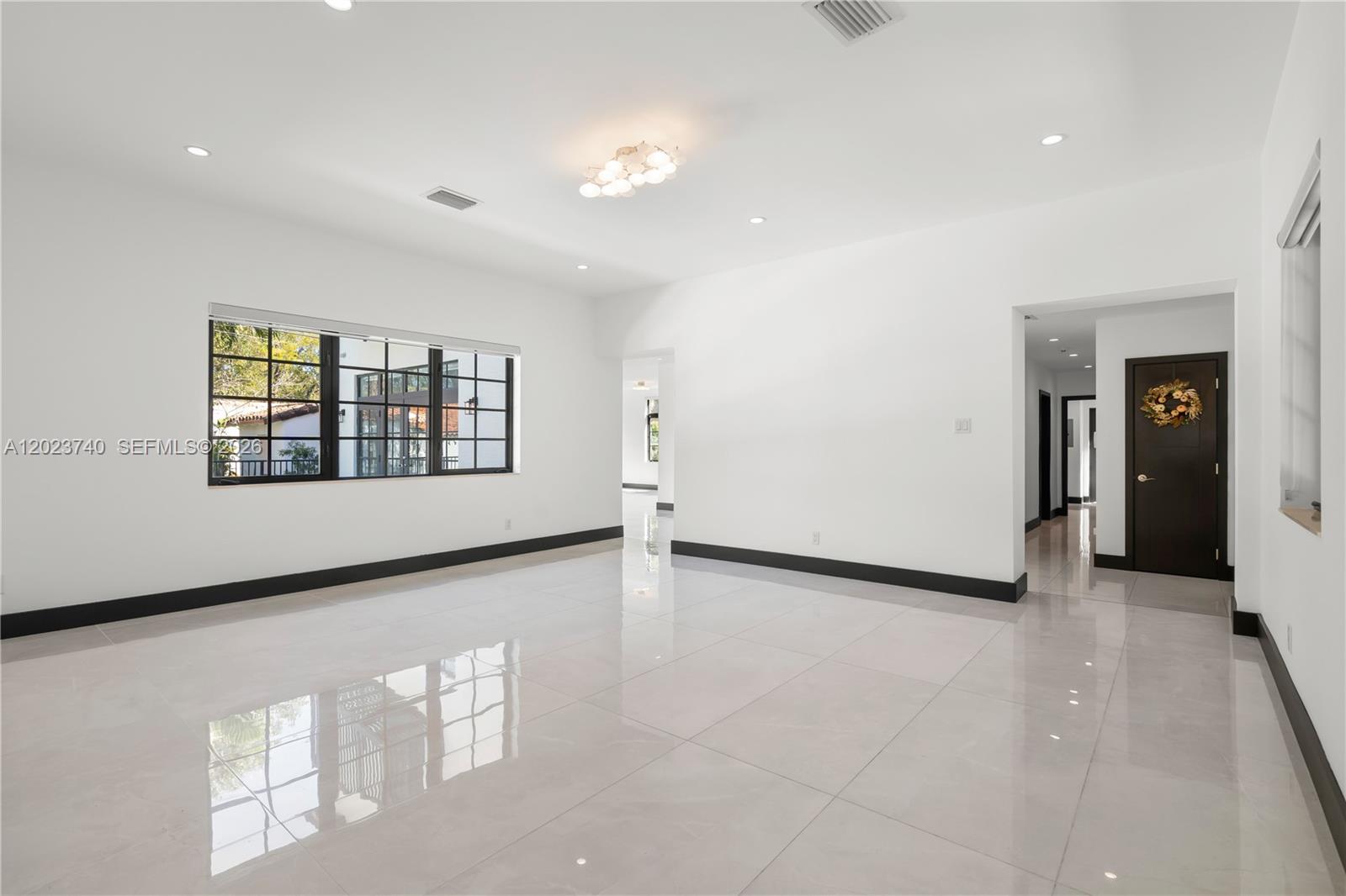 519 Alhambra Cir Coral Gables, FL 33134