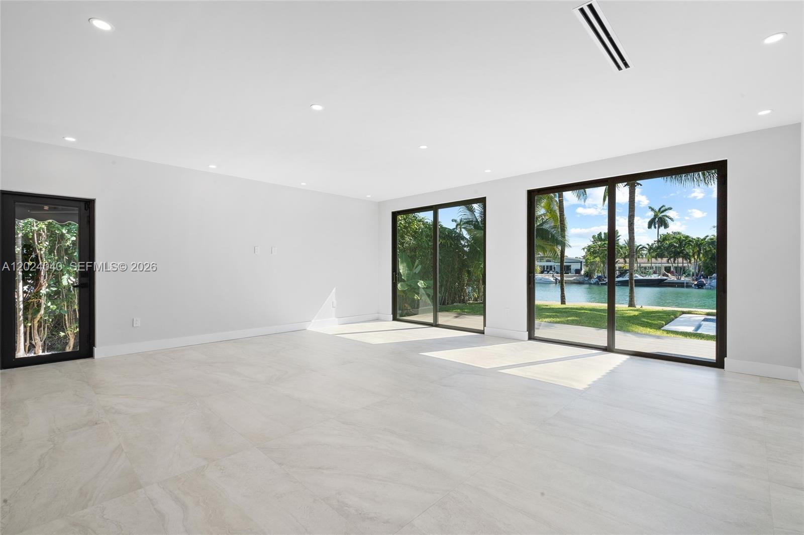 550 S Shore Dr Miami Beach, FL 33141