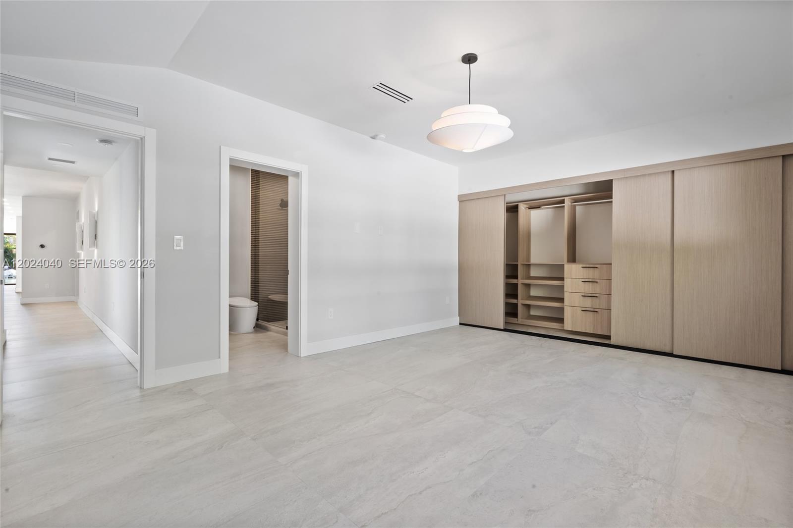 550 S Shore Dr Miami Beach, FL 33141