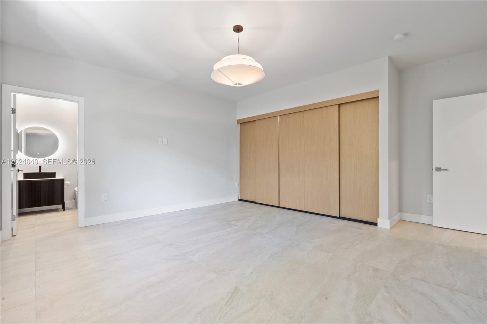 550 S Shore Dr Miami Beach, FL 33141
