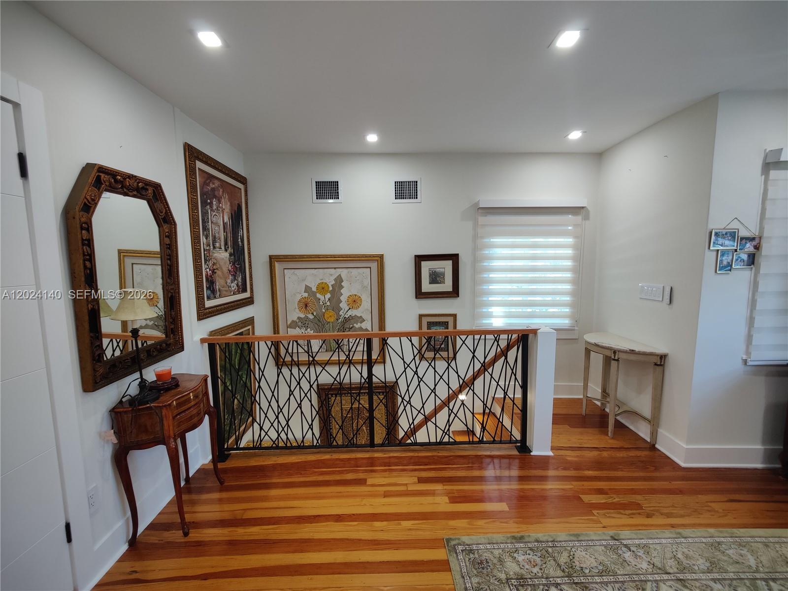 1823 S Bayshore Ln Miami, FL 33133