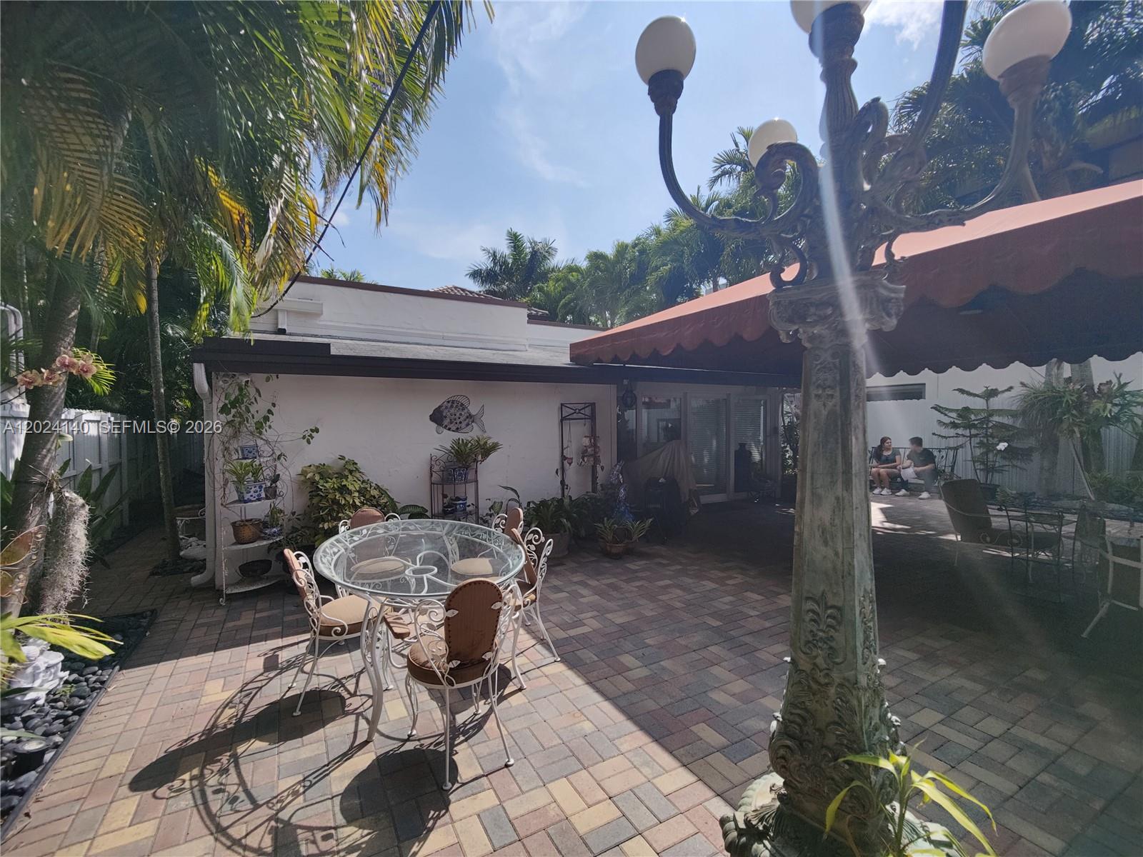 1823 S Bayshore Ln Miami, FL 33133