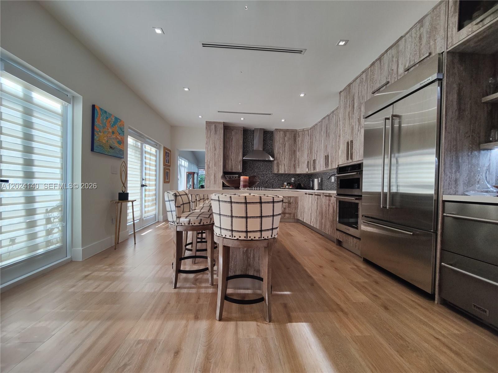 1823 S Bayshore Ln Miami, FL 33133