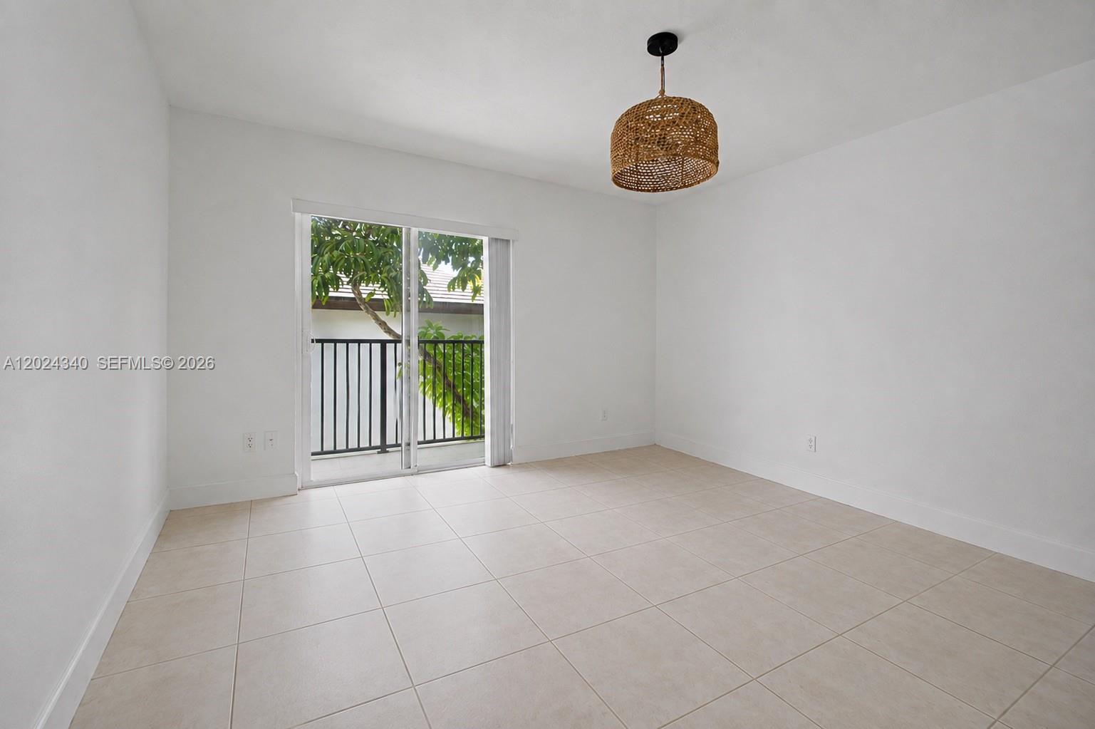 6815 Edgewater Dr #201 Coral Gables, FL 33133
