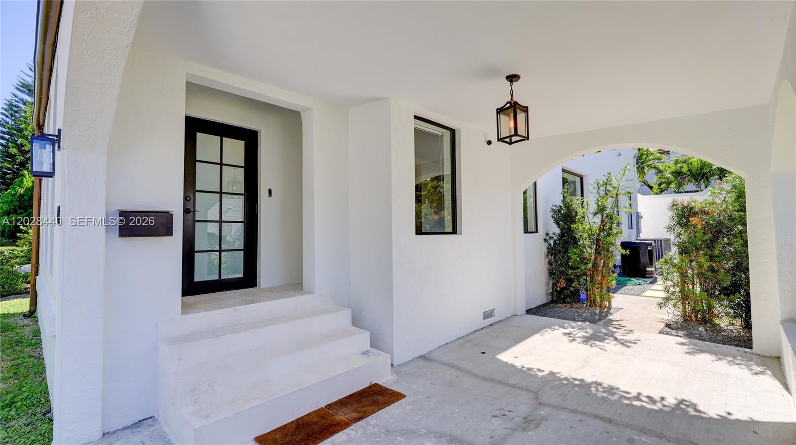 426 Aragon Ave Coral Gables, FL 33134