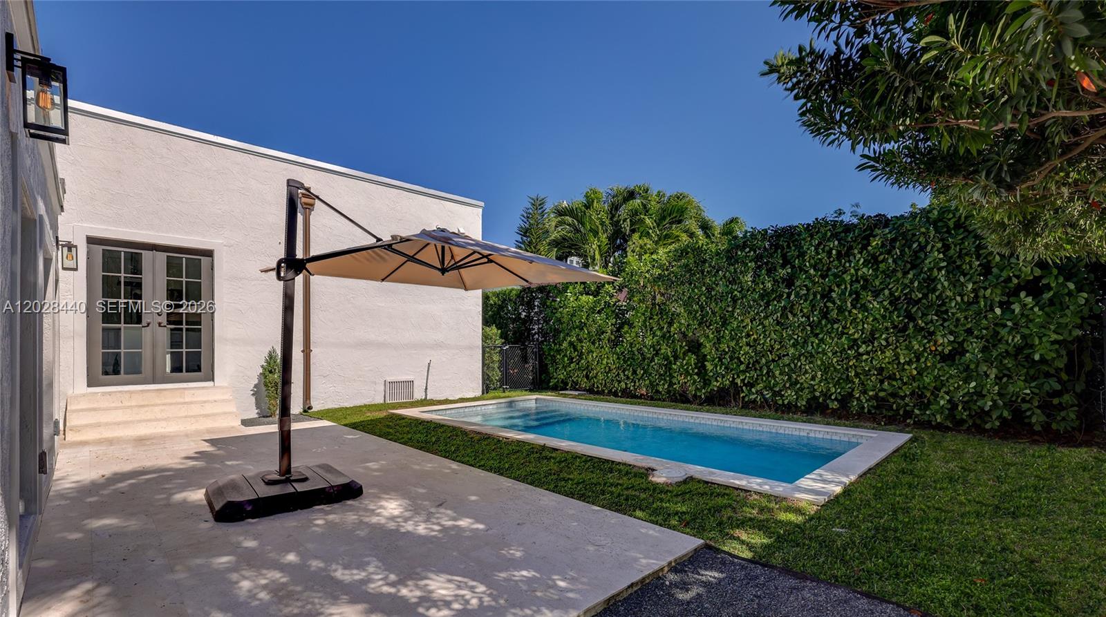 426 Aragon Ave Coral Gables, FL 33134